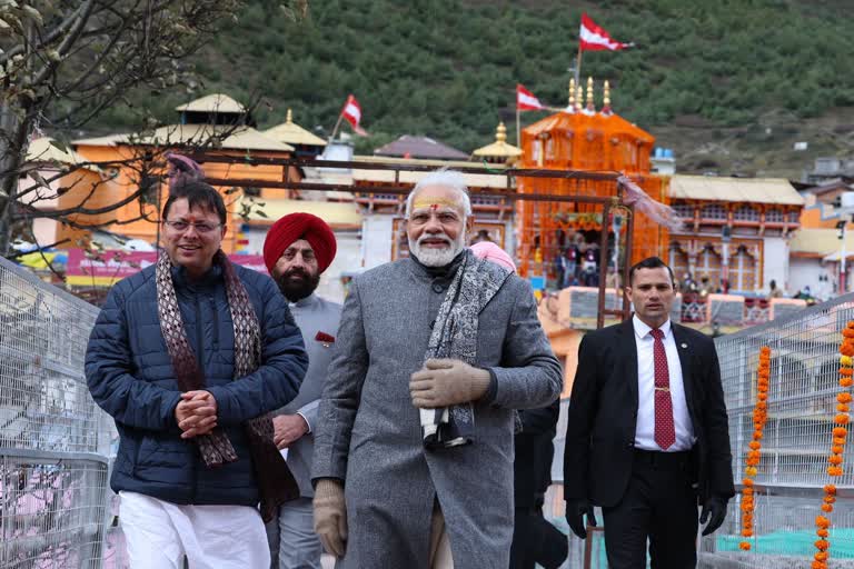 PM Modi in Mana Village