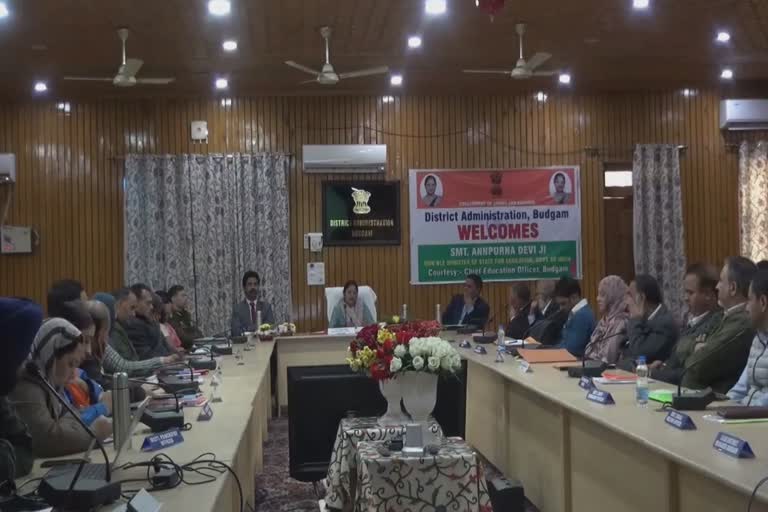 union-mos-education-annpurna-devi-visits-budgam