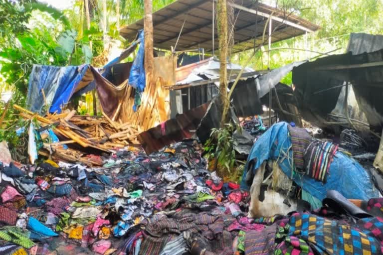 ഫർണിച്ചർ ഗോഡൗണില്‍ തീപിടിത്തം  FIRE ACCIDENT  vaikam furniture Godown  FIRE ACCIDENT at vaikam furniture showroom  വൈക്കത്ത് ഫർണിച്ചർ ഗോഡൗണില്‍ തീപിടിത്തം  kerala latest news  malayalam news  കേരള വാർത്തകൾ  മലയാളം വാർത്തകൾ  കോട്ടയം തീപിടിത്തം  തീപിടിത്തം  വൈക്കം