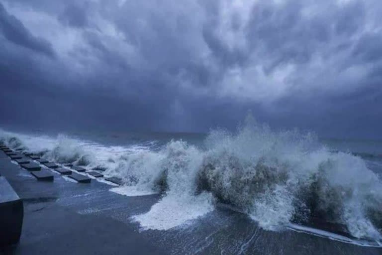 cyclone-sitrang-has-partial-impact-on-coastal-districts-of-west-bengal