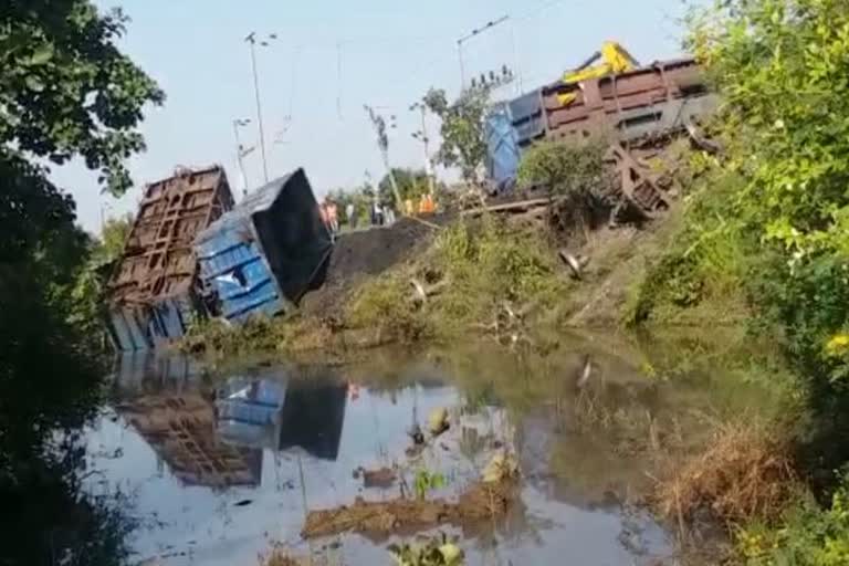 Goods train derail near Malkhed in Amravati Maharashtra