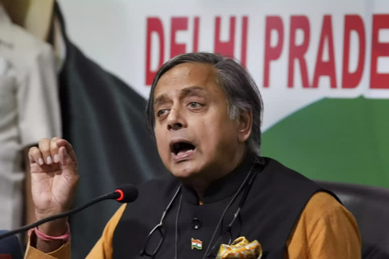 Shashi Tharoor calls Virat 'authetic hero', Netizens point out Tharoor's typo