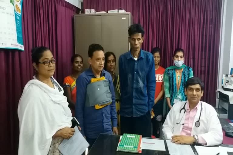 RIMS Dr Rakesh Chaudhary done successful operation of poor patients in Ranchi