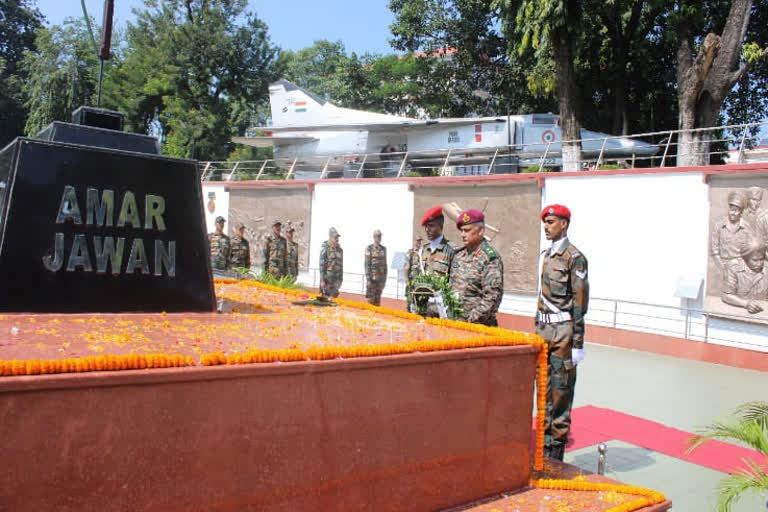 wreath laying ceremony at state war memorial