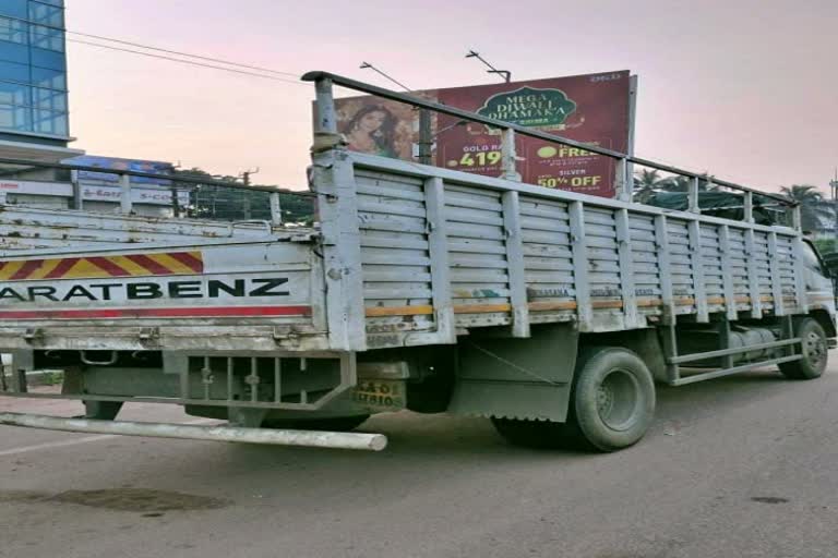 Lorry overturned