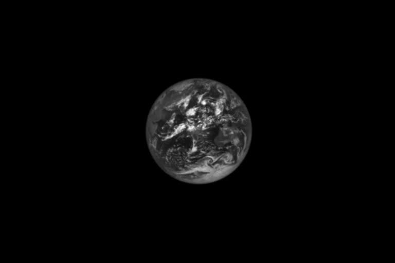 NASA's Lucy spacecraft captures images of Earth, Moon ahead of gravity assist