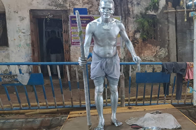 live model of Mahatma Gandhi in Kali Puja 2022