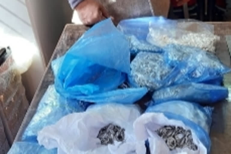 silver jewelery seized from a vehicle in Kuddu