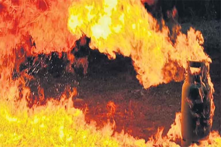 gas cylinder blast in bihar