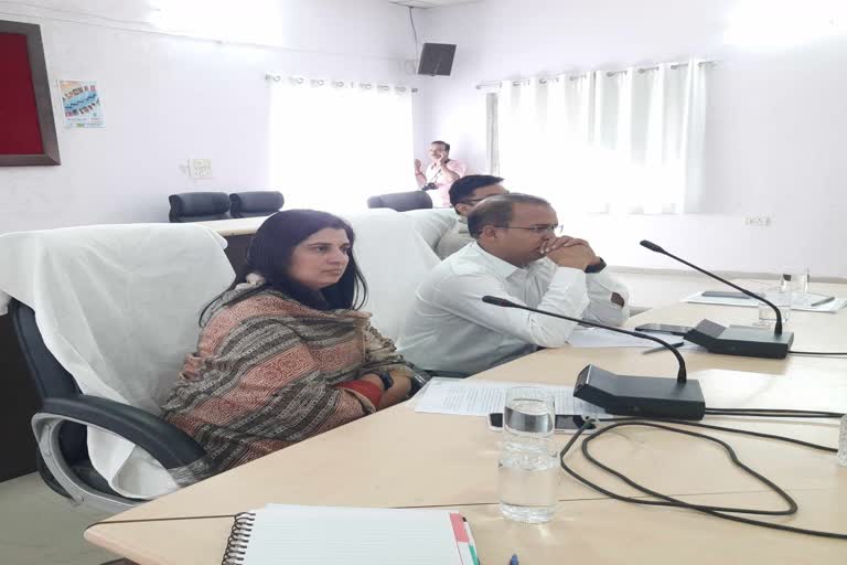 Sangeeta Beniwal meeting with Collector and SP