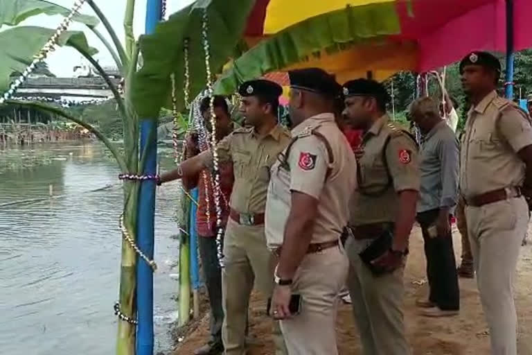 Police Superintendent of Raiganj inspects Ghats before Chhath Puja