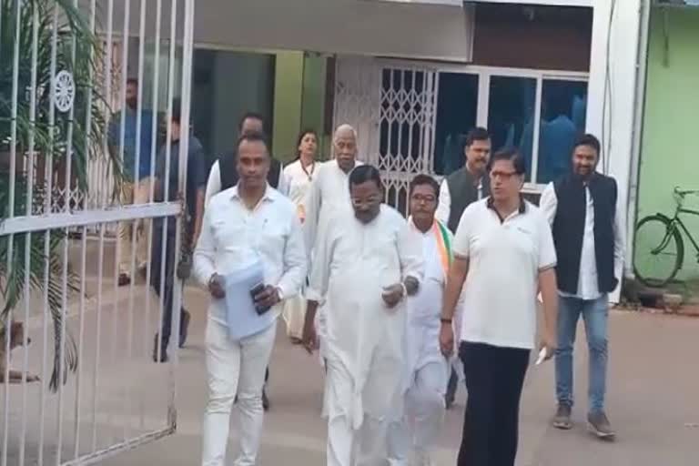 Congress delegation met state election commissioner over cash distribution in Dhamnagar