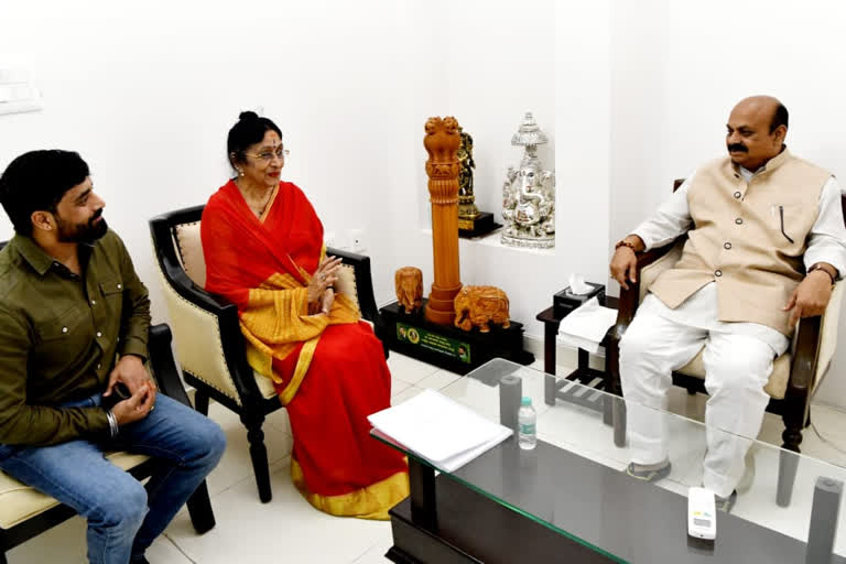 Bharathi Vishnuvardhan meets CM