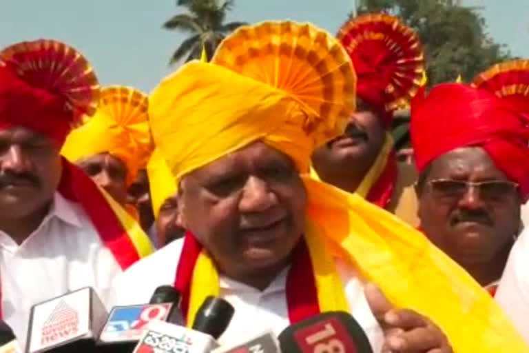 Former CM Jagadish Shettar reaction  Jagadish Shettar reaction to assembly election  assembly election 2023  ಹು ಧಾ ಕೇಂದ್ರ ಕ್ಷೇತ್ರದಿಂದ ಸ್ಪರ್ಧೆ  ಉಲ್ಪಾ ಹೊಡೆದ ಜಗದೀಶ್ ಶೆಟ್ಟರ್  ಹುಬ್ಬಳ್ಳಿ ಧಾರವಾಡ ಸೆಂಟ್ರಲ್ ಕ್ಷೇತ್ರದಿಂದಲೇ ಸ್ಪರ್ಧೆ  ವಾಣಿಜ್ಯ ನಗರಿ ಹುಬ್ಬಳ್ಳಿ  ಕನ್ನಡ ರಾಜ್ಯೋತ್ಸವವನ್ನು ಸಂಭ್ರಮ  ಮಾಜಿ ಸಿಎಂ ಜಗದೀಶ್​ ಶೆಟ್ಟರ್​ ಶಾಸಕ ಪ್ರಸಾದ ಅಬ್ಬಯ್ಯ ಅಸಮಾಧಾನ  ಗಮನ ಸೆಳೆದ ಮೆರವಣಿಗೆ