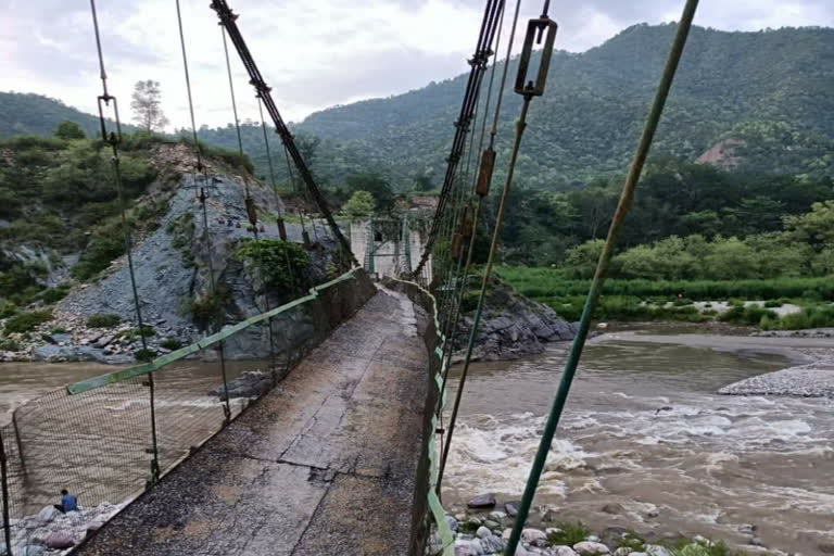 Man Died After Falling From Badkholu Jhula Bridge