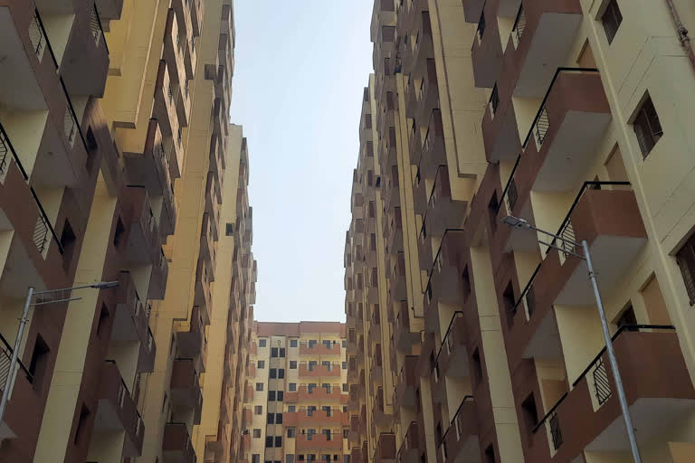 Modi will hand over 3024 flats to slum dwellers