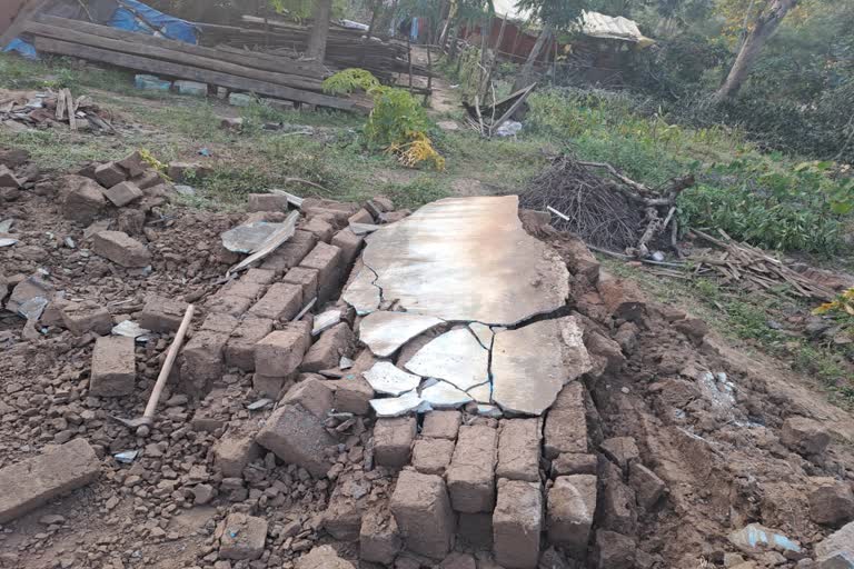 Villager dies due to wall collapse