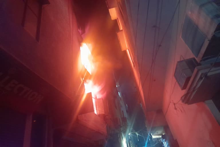 fire bursts in 4 storey building in Gandhinagar