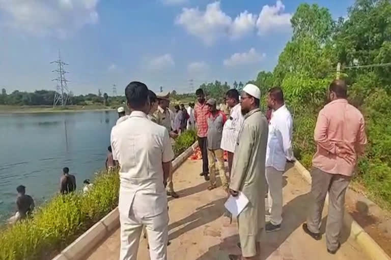 Six people drowns in pond in Malkapuram