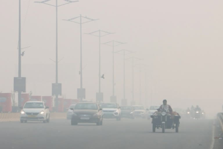 Air pollution: Traffic advisory for trucks, cars going from Noida to Delhi