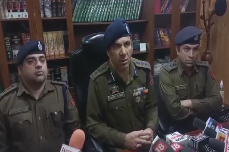 Sopore Police cracks kenusa bandipora ied incident, two let hybrid militants arrested