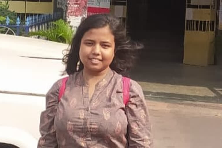 Medinipur Resident Thalassemia Girl Indrani Biswas Clears NEET
