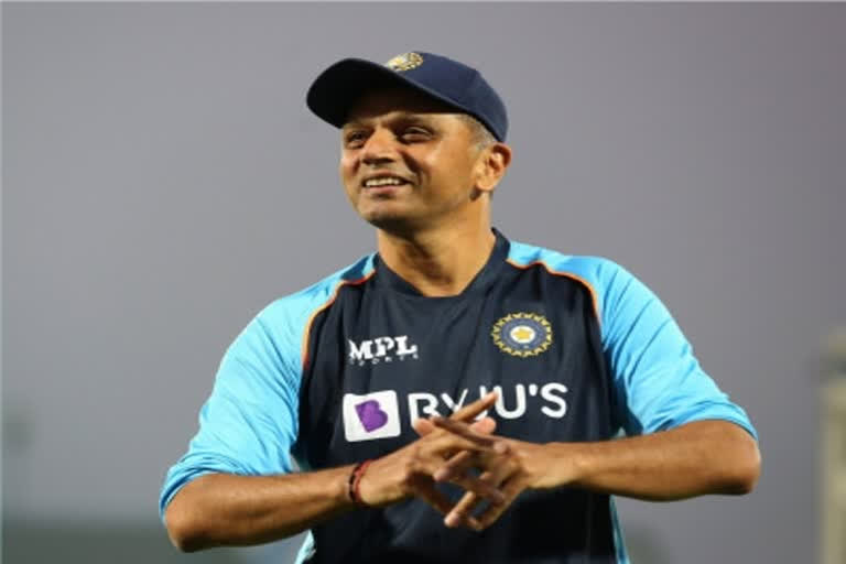 Rahul Dravid indicates changes in Playing XI