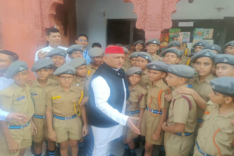 राजस्थान के राष्ट्रीय मिलिट्री स्कूल के डायमंड जुबली सेलिब्रेशन में शामिल हुए अखिलेश यादव
