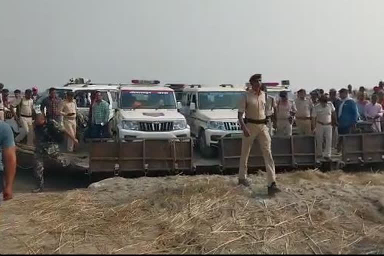 Bihar: Liqour mafia killed while trying to smuggle liquor consignment from UP