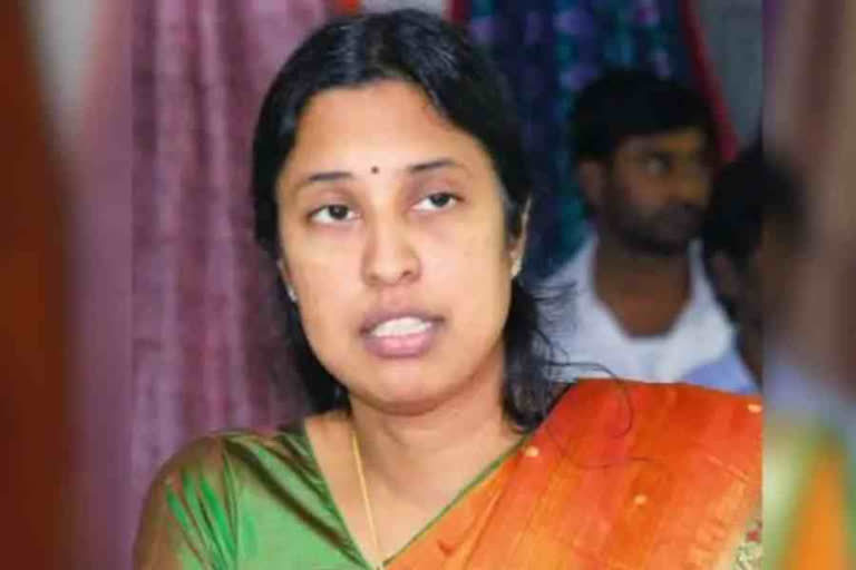 ias sri lakshmi omc case