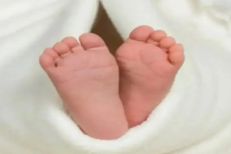 minor girl birth child in rewa hospital