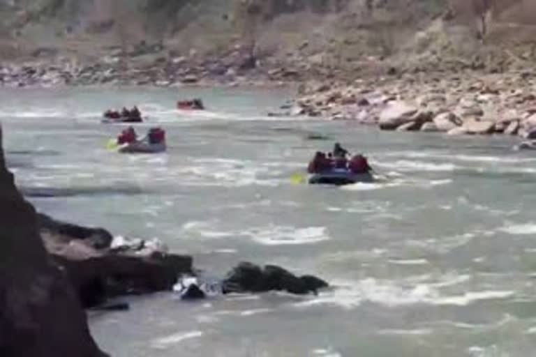 four people drowned in Chenab river