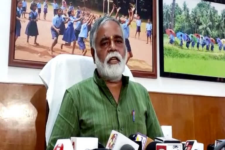 K'taka education dept clarifies over purported image of adult filmstar on TET admit card, orders probe