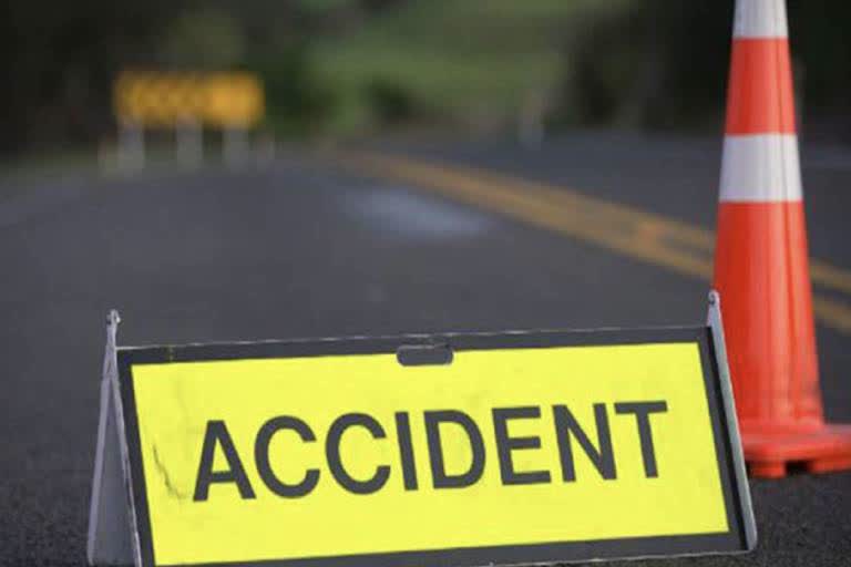 old-lady-and-her-grand-daughter-died-in-road-accident-in-east-medinipur