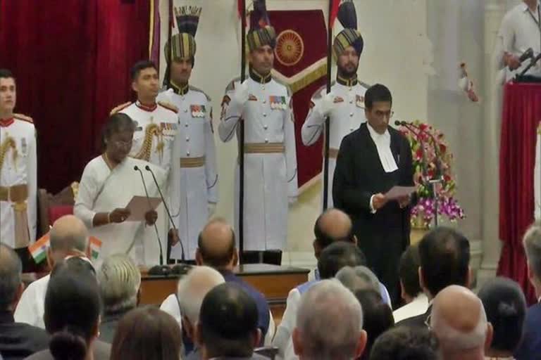 DY Chandrachud formally takes oath as the new Chief Justice of India