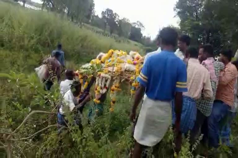 no proper road and proper place for cemetery