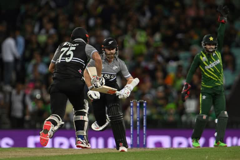 t20 world cup 2022  new zealand vs pakistan  new zealand vs pakistan score updates  daryl mitchell  kane williamson  ടി20 ലോകകപ്പ്  കെയ്‌ന്‍ വില്യംസണ്‍  ഡാരില്‍ മിച്ചല്‍  ന്യൂസിലന്‍ഡ്