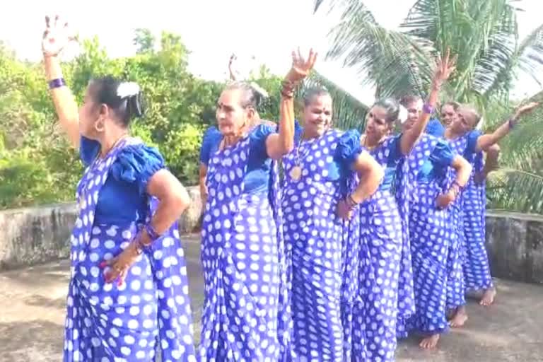 കൂവോട്ടെ മുത്തശ്ശിമാർ  Dance by the old women  kannur  viral on social media  കണ്ണൂർ  latest local news  old women dancing  പ്രായം ഒരു പ്രശ്‌നമേയല്ല  കൂവോട് ഗ്രാമീണ കലാസമിതി