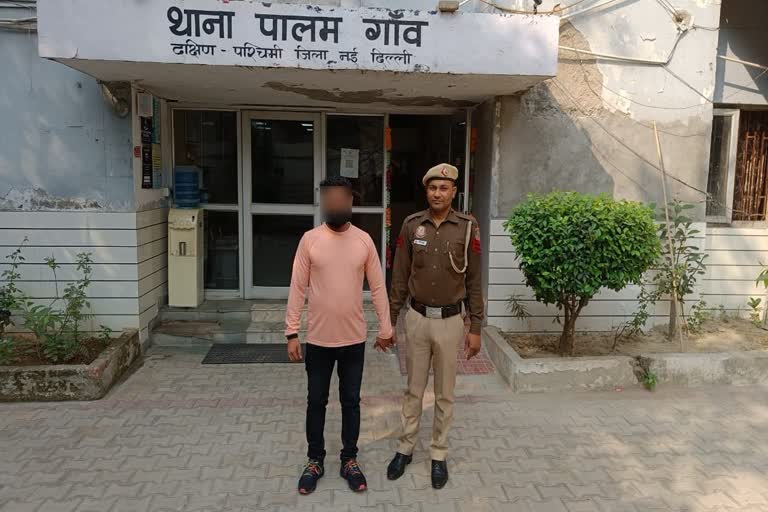 Palam village police arrested a fugitive in Delhi