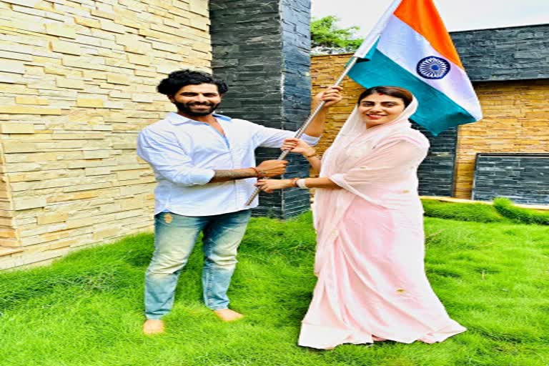 Ravindra Jadejas wife gets ticket  Ravindra Jadeja  Rivaba Jadeja  रविंद्र जडेजा  रिवाबा जडेजा