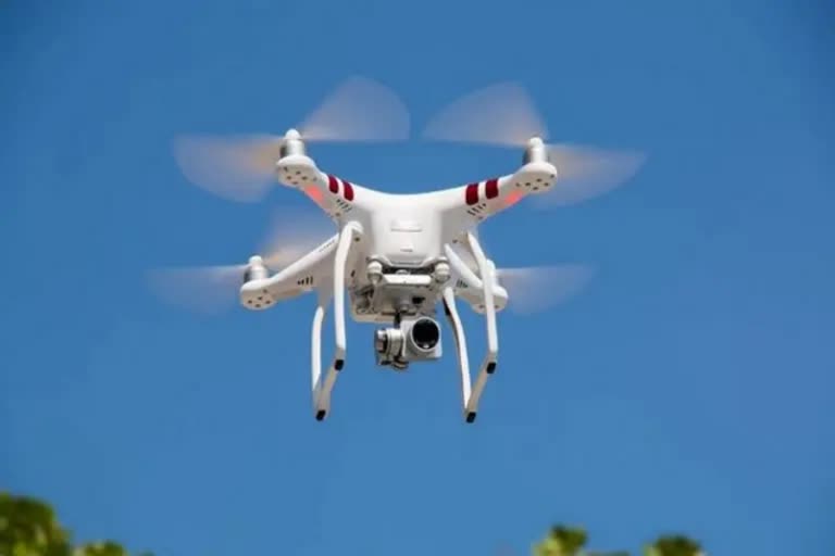 Mumbai Police ban drones  drones  paragliders  other flying objects  mumbai police restriction  deadly terror attack in Mumbai  latest national news  latest news in mumbai  latest news today  മുംബൈ ഭീകരാക്രമണത്തിന്‍റെ ഓര്‍മ  ഡ്രോണ്‍  പാരാഗ്ലൈഡേഴ്‌സ്  ഹോട്ട് എയര്‍ ബലൂണ്‍  ഉപകരണങ്ങള്‍ക്ക് വിലക്ക്  ഏറ്റവും പുതിയ ദേശീയ വാര്‍ത്ത  മുംബൈ ഏറ്റവും പുതിയ വാര്‍ത്ത  ഇന്നത്തെ പ്രധാന വാര്‍ത്ത