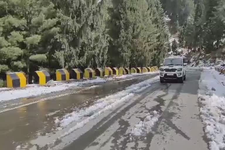 traffic-restored-on-mughal-road-srinagar-leh-highway