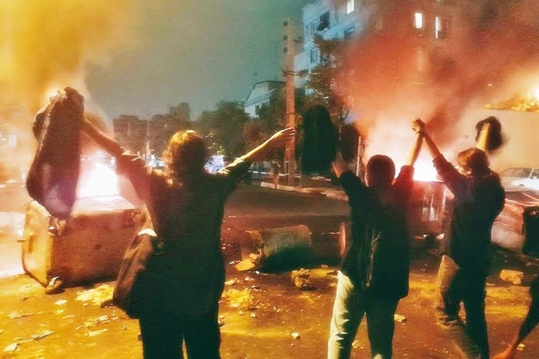 As Iran keeps thrashing out multiple strategies to divert the protesting youth from their cause, none appears to have struck the chord. Great divide between liberals and Islamic conservatives grows while making the latter a minority in their own nation, writes ETV Bharat's Network Editor Bilal Bhat.