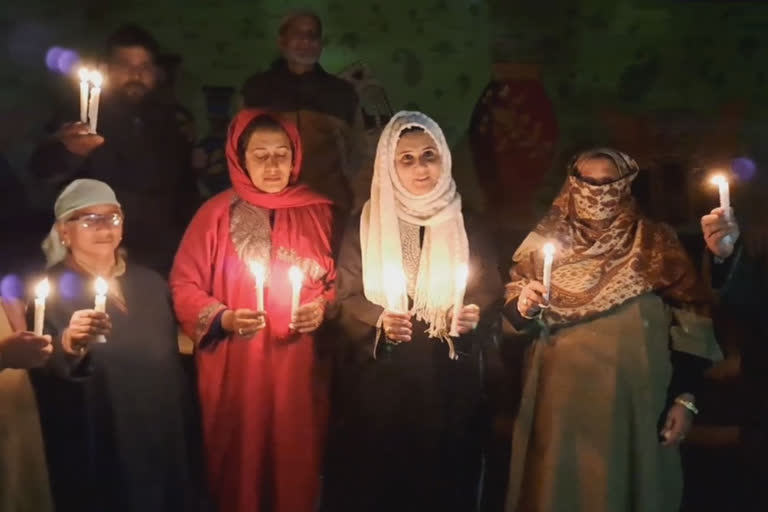 late-night-protest-against-power-curtailment-in-baramulla