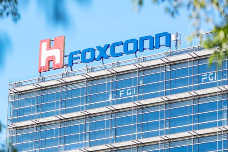 foxconn plans to increase workforce 4 times at india plant