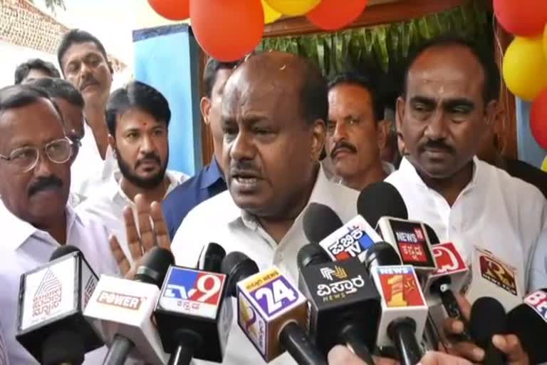 HD Kumaraswamy slams against state govt