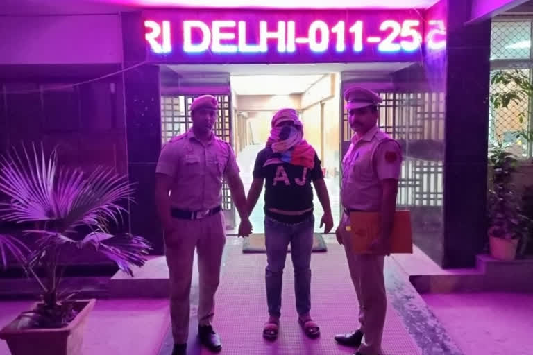 अवैध हथियार और नशे के कारोबार पर पुलिस का प्रहार