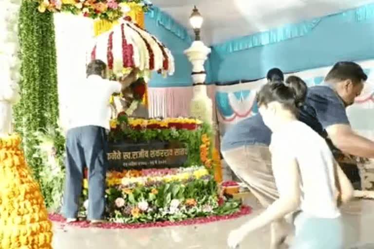 Rahul Gandhi visits  Rajiv Satav memorial site