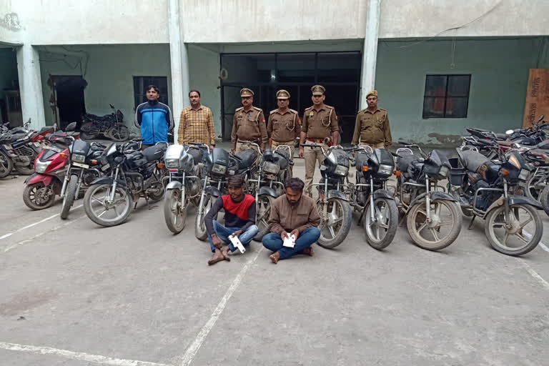 ग्रेटर नोएडा में पुलिस ने दो वाहन चोरों को किया गिरफ्तार