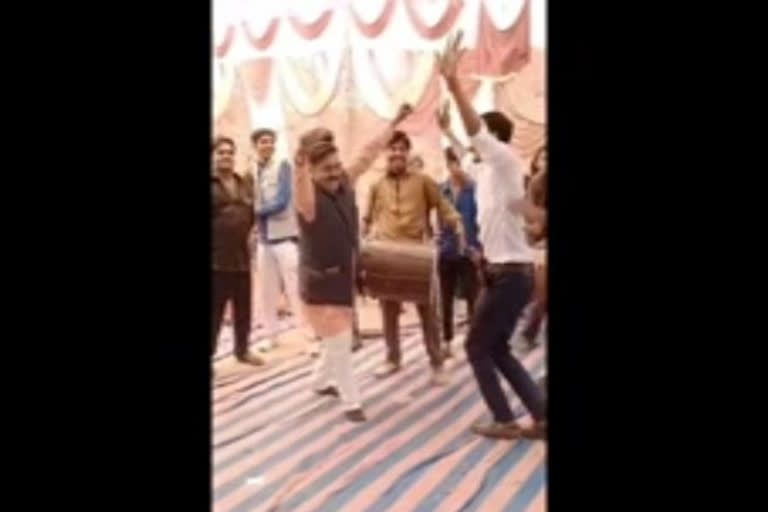 Lavingji Thakor dances his heart out after receiving ticket from BJP, video wins internet